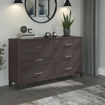 Commode grise texturée à grain de bois de style transitionnel
