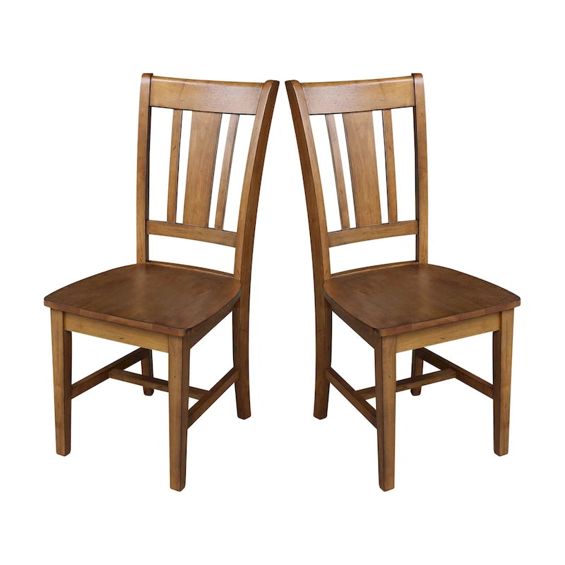 Chaises à dossier en bois massif, deux chaises par lot