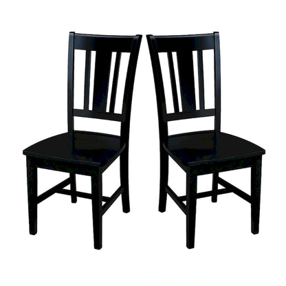 Chaises à dossier en bois massif, deux chaises par lot