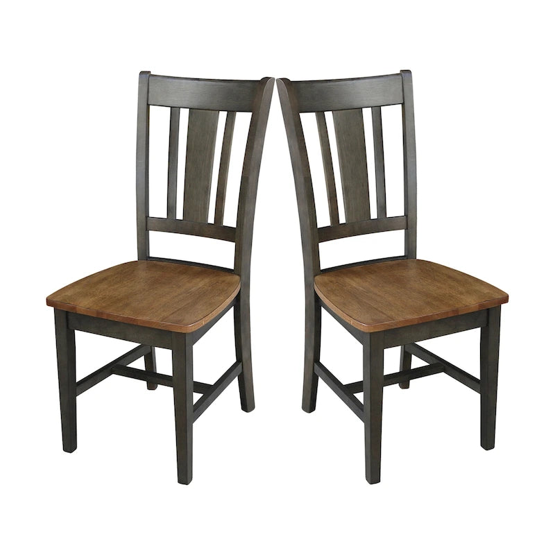 Chaises à dossier en bois massif, deux chaises par lot