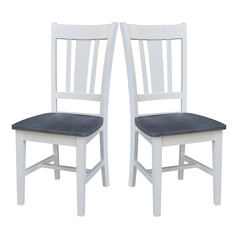 Chaises à dossier en bois massif, deux chaises par lot