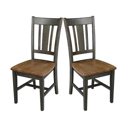 Chaises à dossier en bois massif, deux chaises par lot