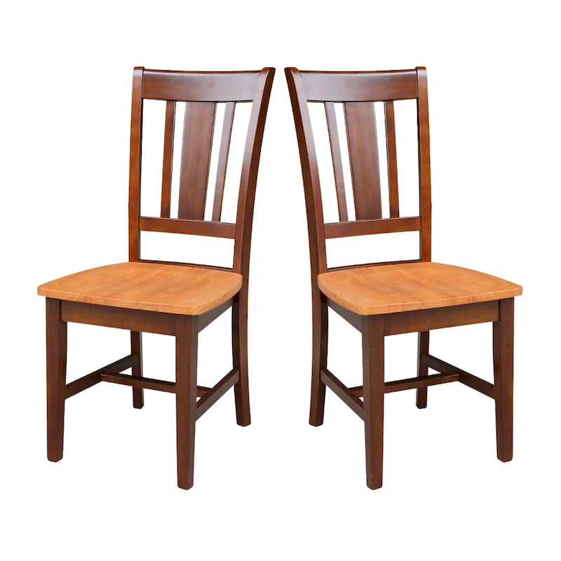 Chaises à dossier en bois massif, deux chaises par lot