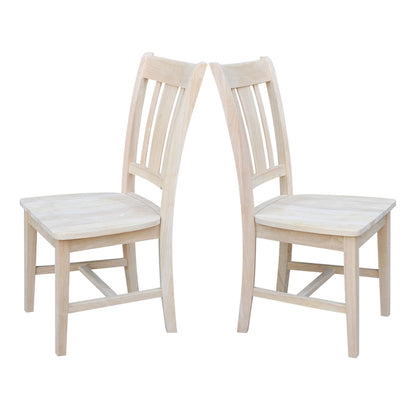 Chaises à dossier en bois massif, deux chaises par lot