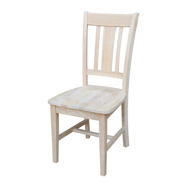 Chaises à dossier en bois massif, deux chaises par lot