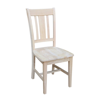 Chaises à dossier en bois massif, deux chaises par lot